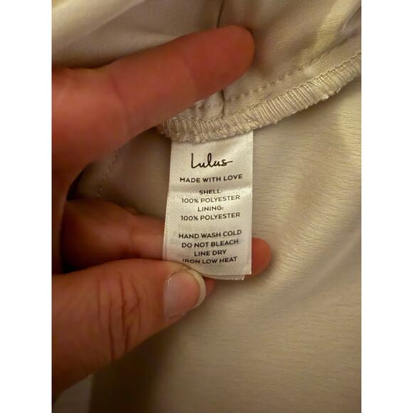 Stunning Lulus White Dress Size Small - Picture 3 of 5